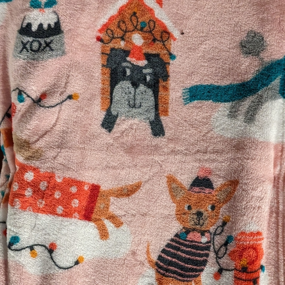 Luv Betsey by Betsey Johnson Ultra Soft Plush Throw 50" x 60" Dogs Christmas